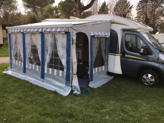 veranda camper montata